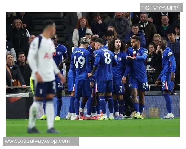 慈善拳击赛精彩上演切尔西传奇乔迪莫里斯战胜热刺名宿本特利